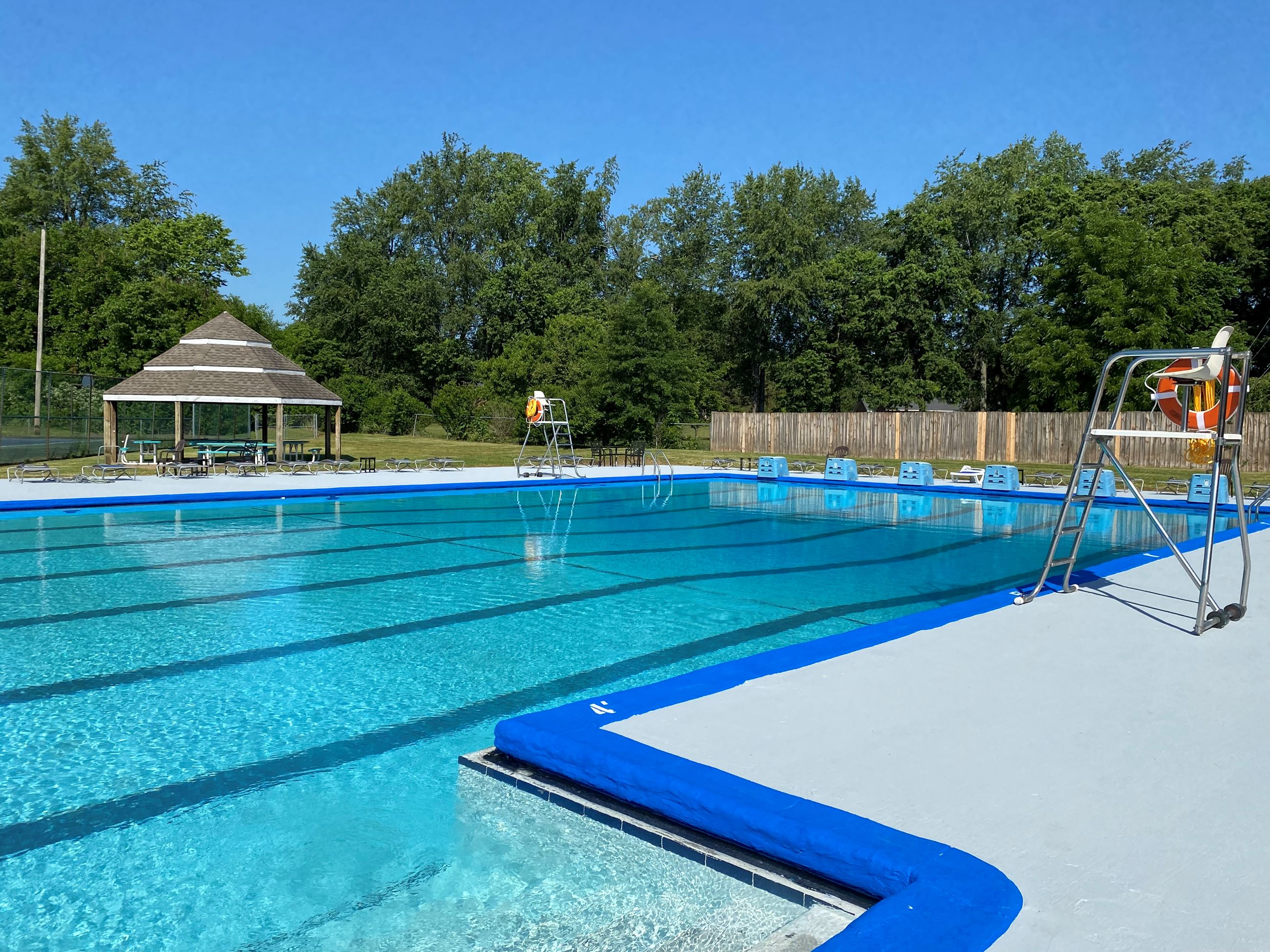 Bunny Davis Pool (2)